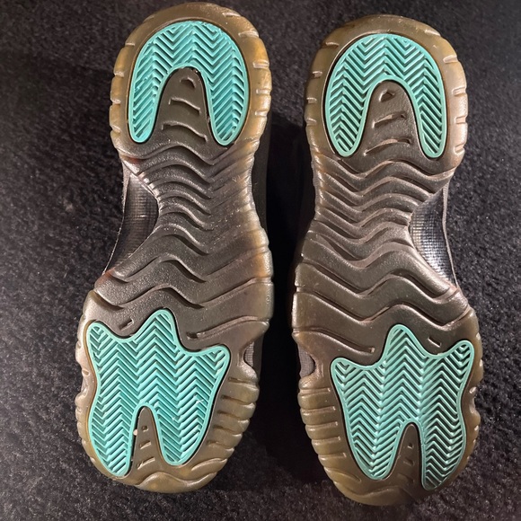 Retro 11 gamma Jordan blue size 6.5y or size 8 womens and adult men size 6.5 - Picture 3 of 5